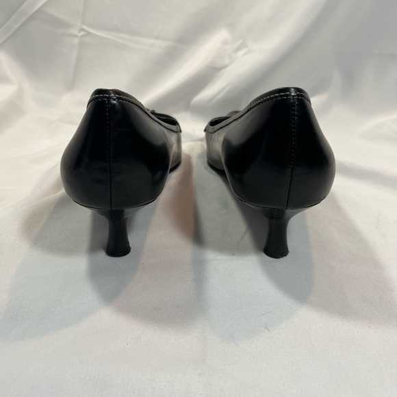 Circa Joan & David Kitten Heels - Picture 9 of 12